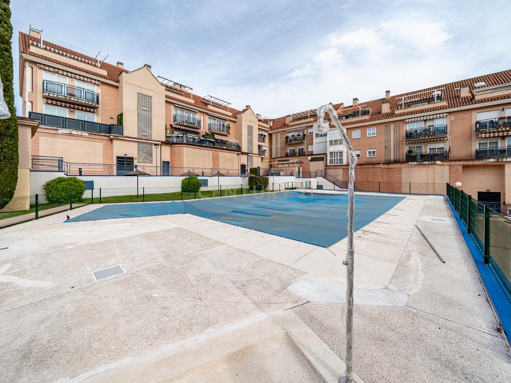 Apartamento de Luxo com Terraço em Comunidade Fechada - Madrid - Image 1