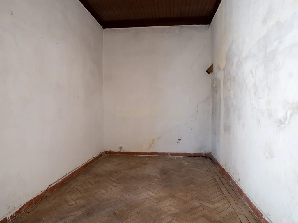 Casa para Recuperação em Cartaxo com Vista Panorâmica - Image 48