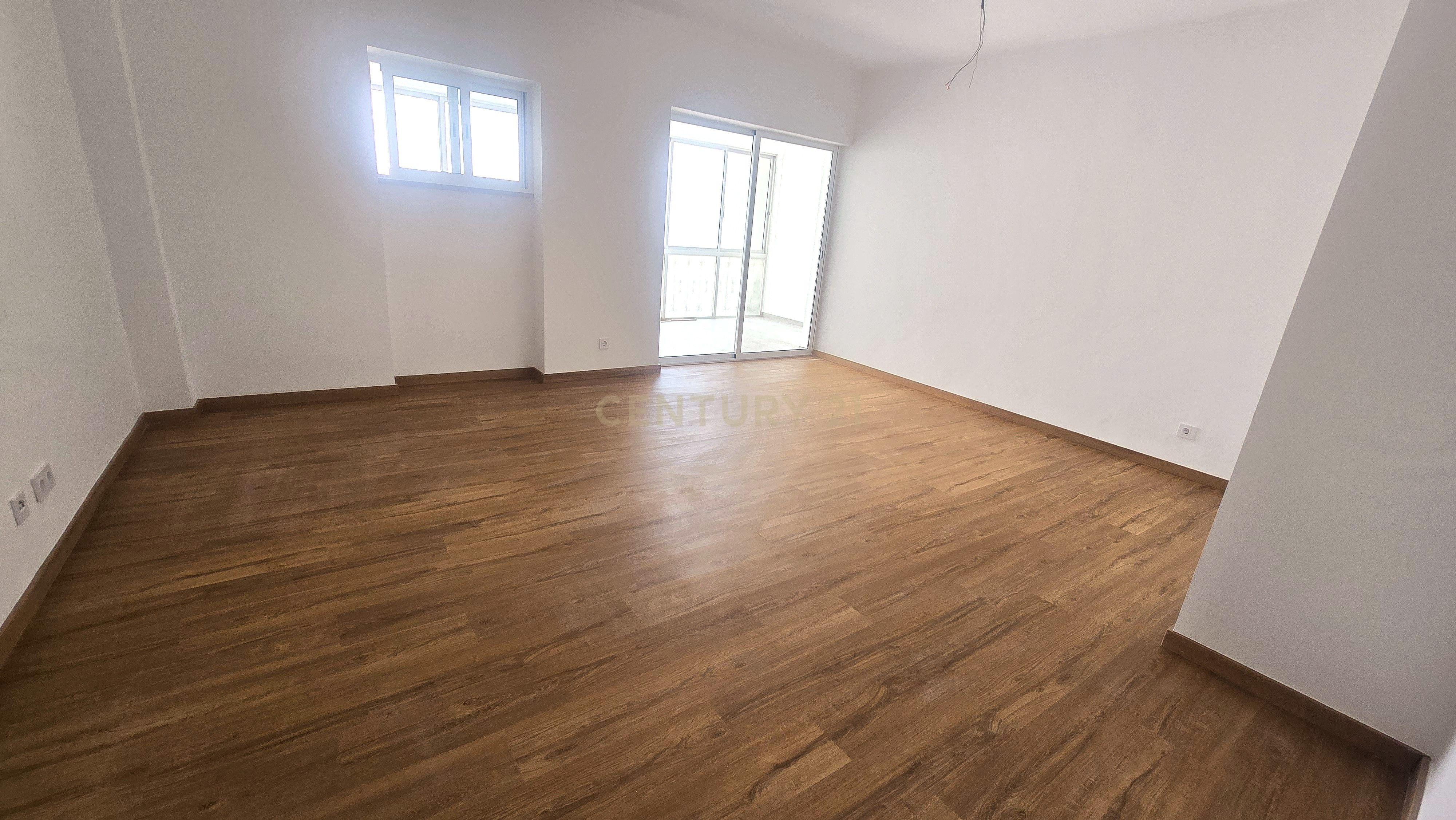Fotografia 5 de Apartamento T3 Totalmente Remodelado para Arrendamento | Bairro do Liceu | Setúbal