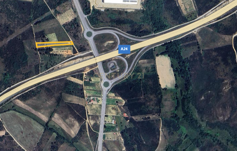 Terreno com vinha e poço - Perto da Zona Industrial de Chaves - Image 3