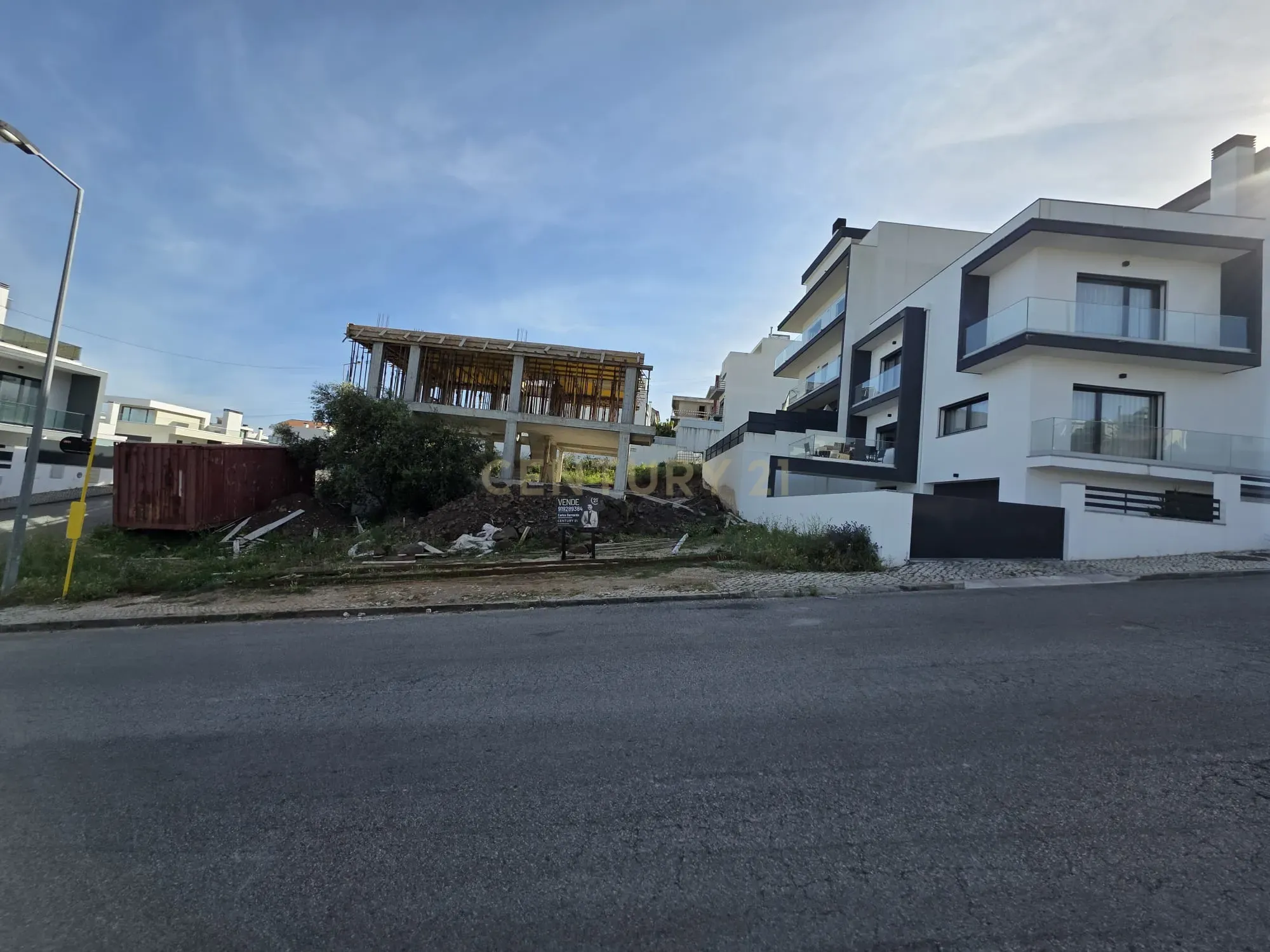 Fotografia 3 de Terreno Urbano em Famões - Trigache