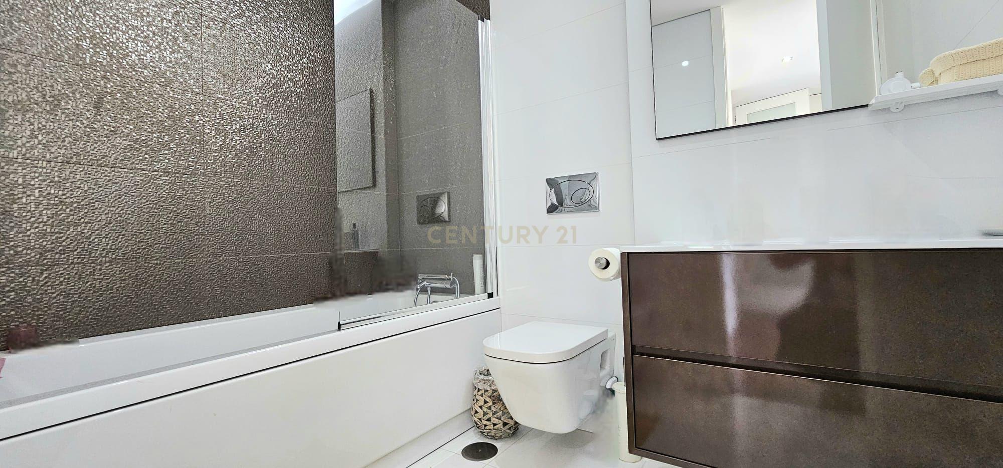 Apartamento T2 em Primeira linha de mar em Vila do Conde - Image 15