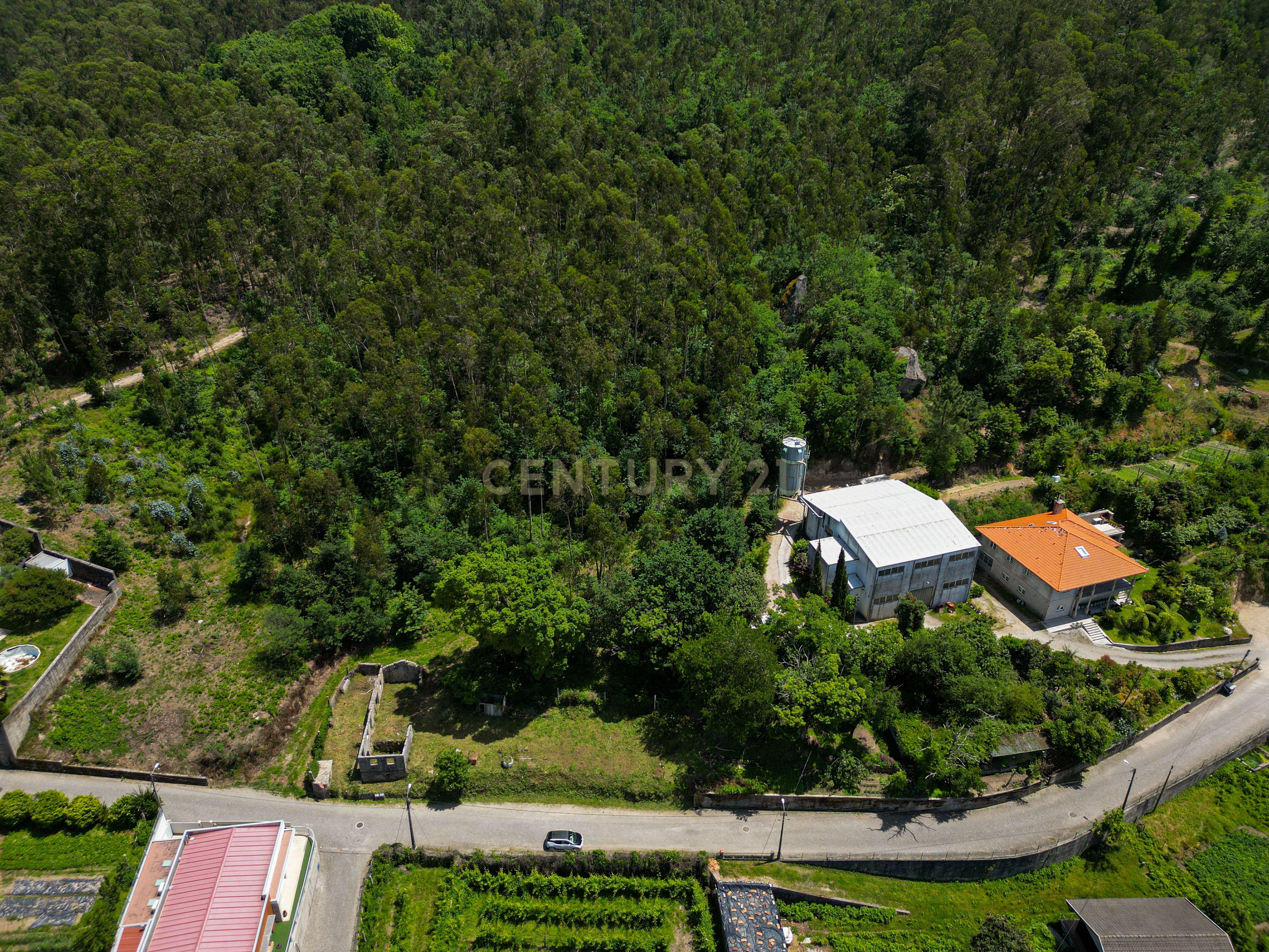 Fotografia 12 de Terreno Urbano com Projeto Aprovado | 569 m² | Arentim e Cunha, Braga