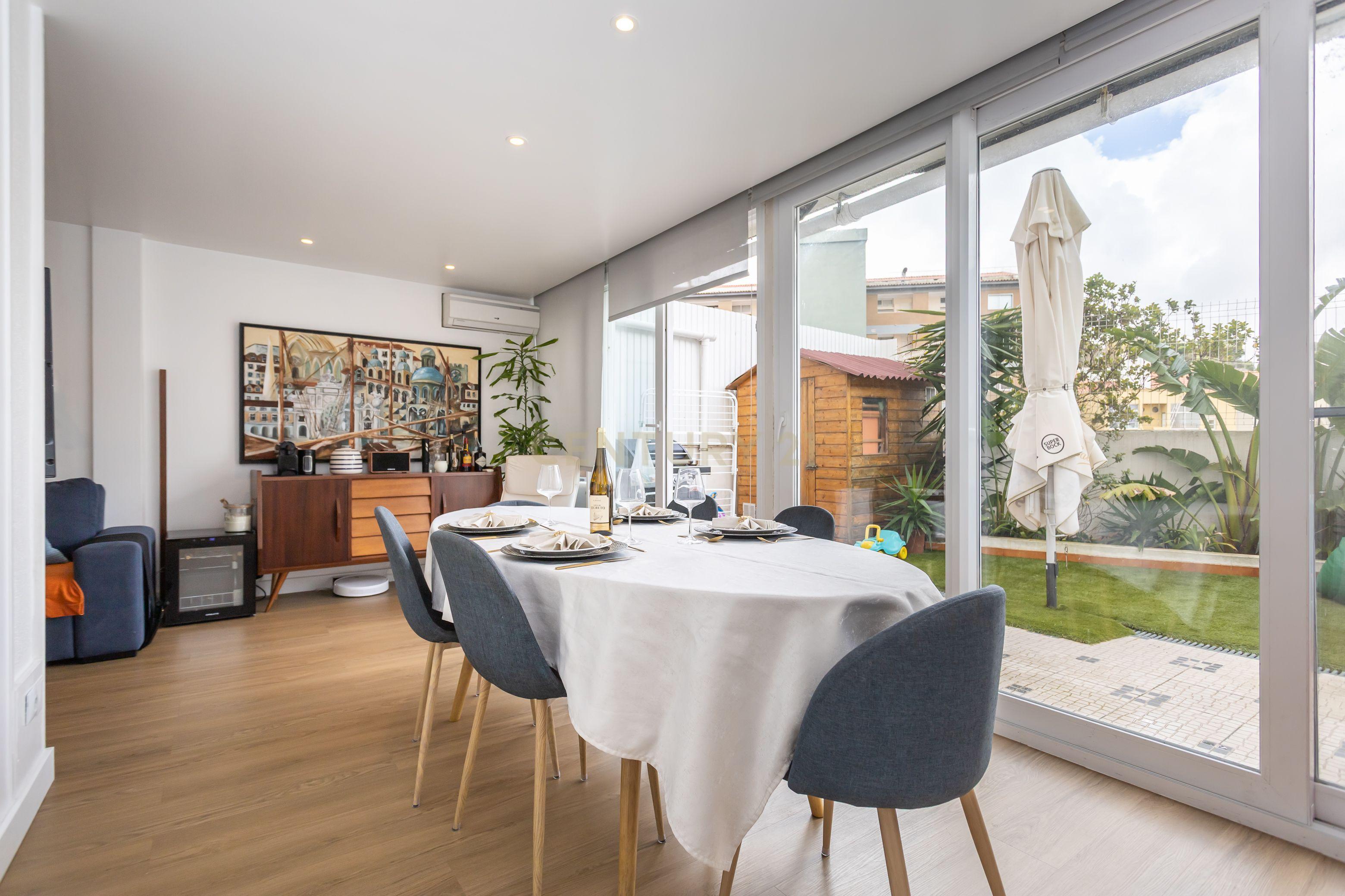 Apartamento T3 com duas salas e terraço privado em Sete Rios, Lisboa - Image 4