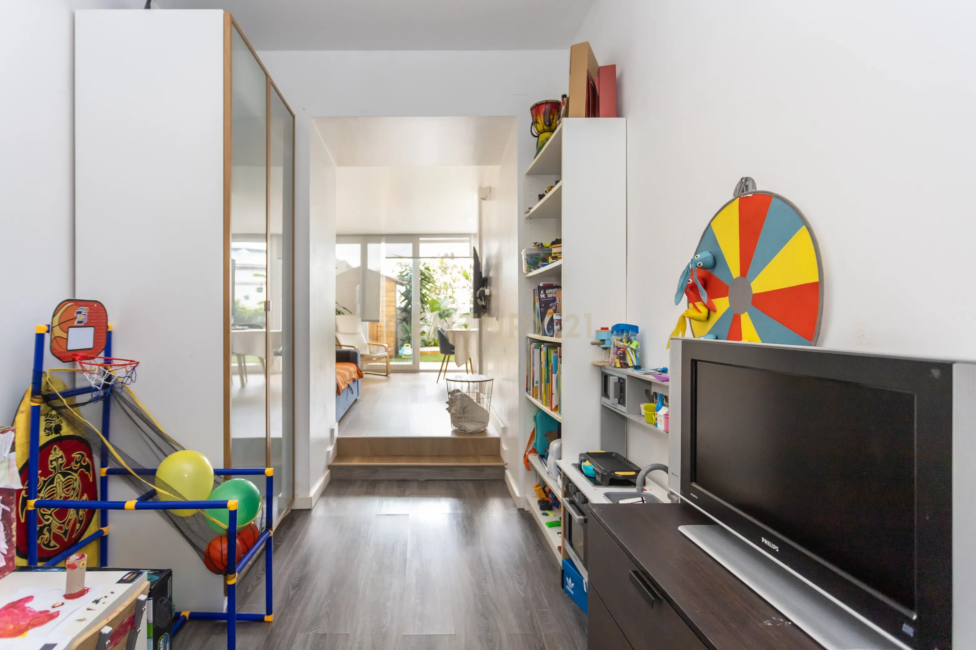 Apartamento T3 com duas salas e terraço privado em Sete Rios, Lisboa - Image 19