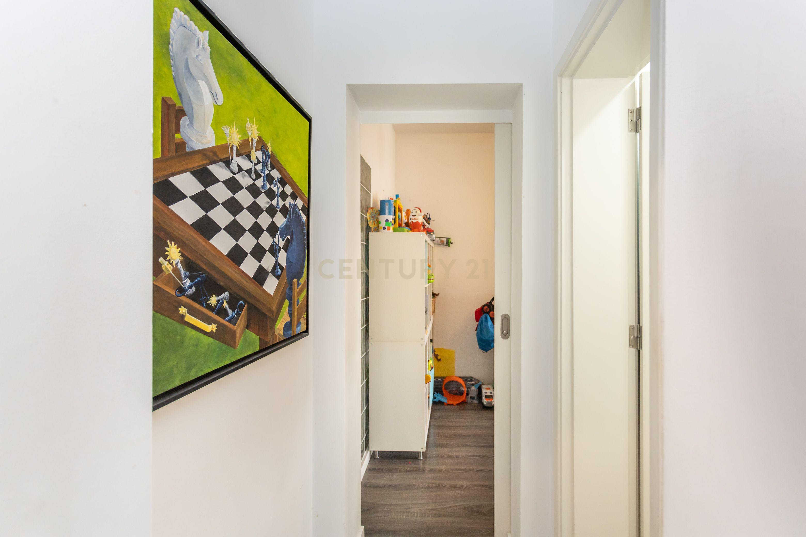Apartamento T3 com duas salas e terraço privado em Sete Rios, Lisboa - Image 25