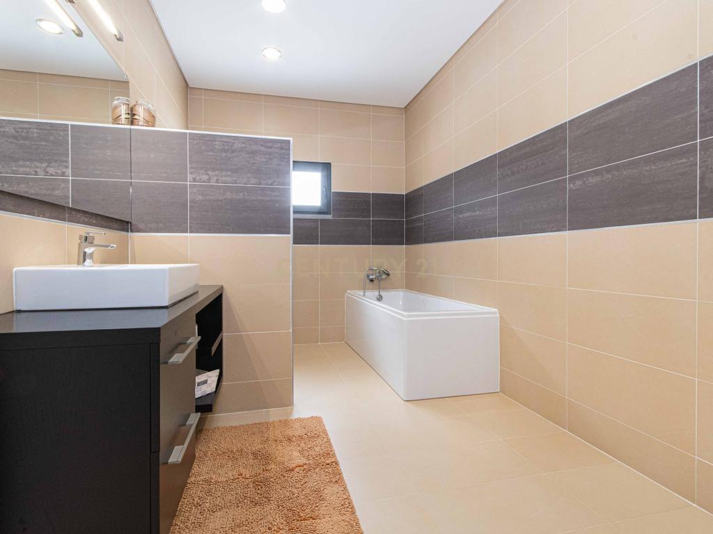Moradia Térrea T4 no Montijo — Isolada, Moderna e com Piscina - Image 25