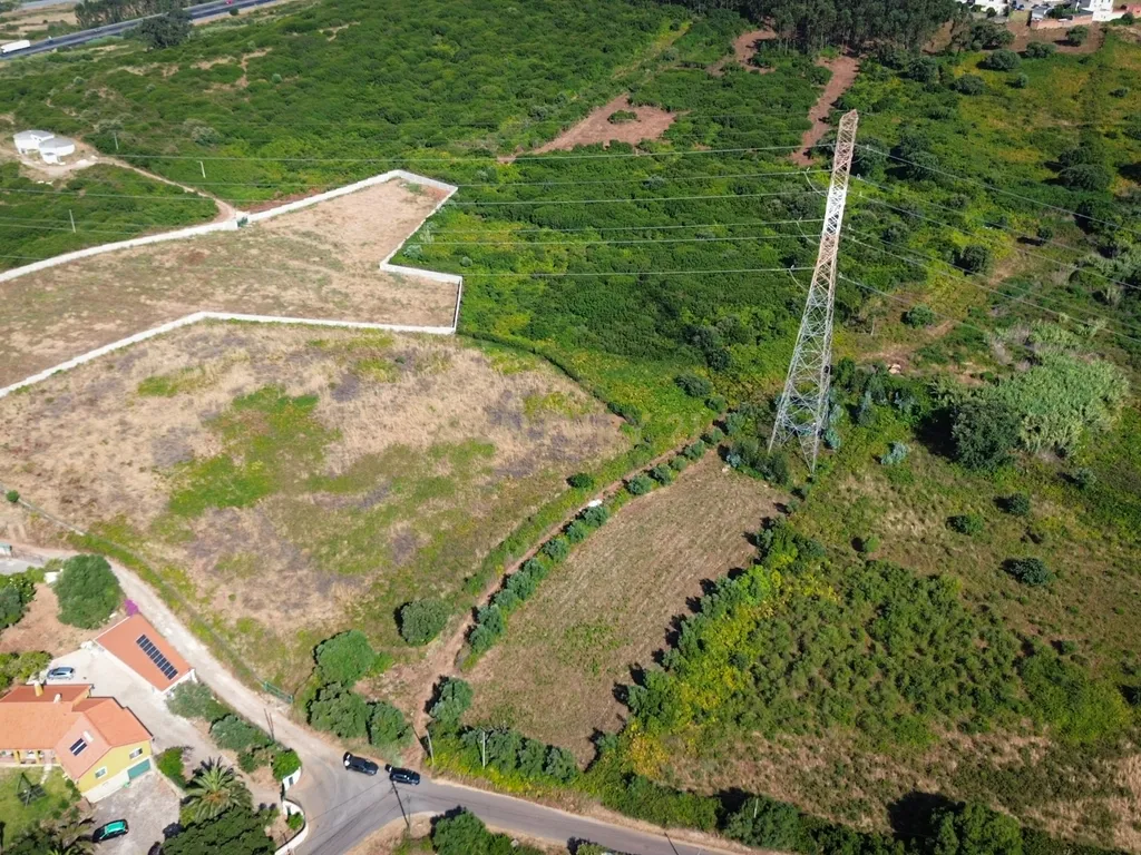 Terreno Rústico com 14.440 m² em Loures – Vista Desafogada, Exposição Solar e Acessos Diretos - Image 2