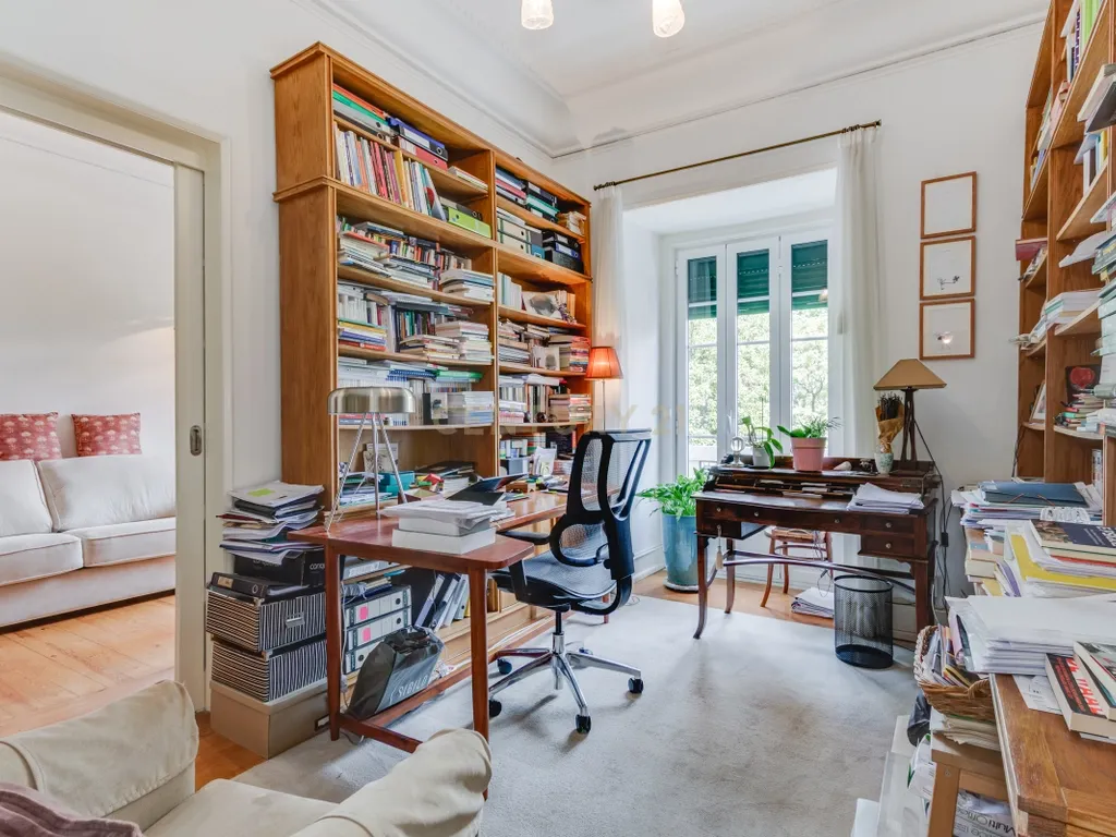 Espetacular T7 no Areeiro, Lisboa - 225m² de Conforto - Image 16