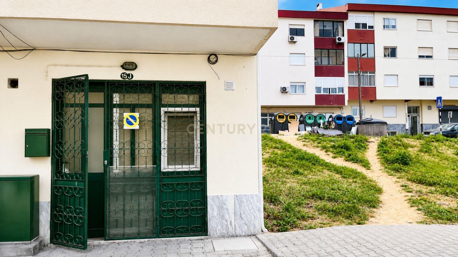 Fotografia 10 de Loja totalmente remodelada e convertida em Apartamento T2 em Arrentela, Seixal | Vista Rio