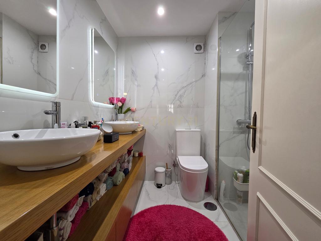 Apartamento T2 | Varanda | Remodelado | Garagem Individual | Centro de Fânzeres - Image 18