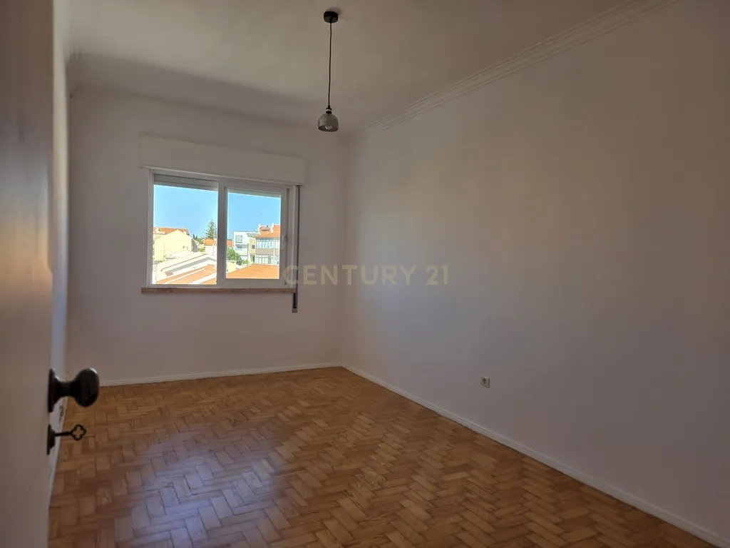 Apartamento T3 Renovado na Parede - Image 24