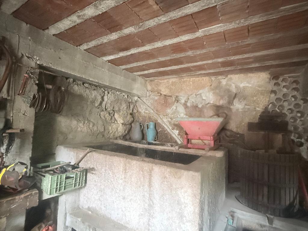 Casa de Pedra com potencial no coração do Gerês - perto do Lindoso - Image 26