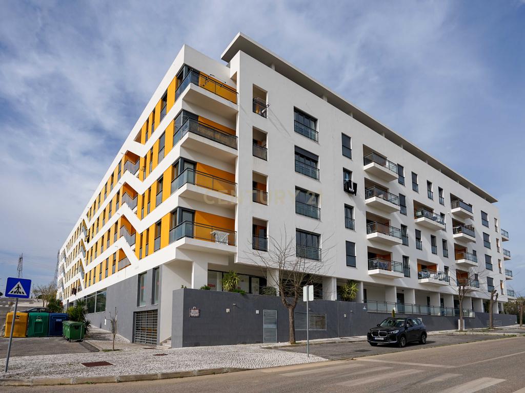 Apartamento T2 a estrear com dois lugares de estacionamento, no Tagus Park - Image 7