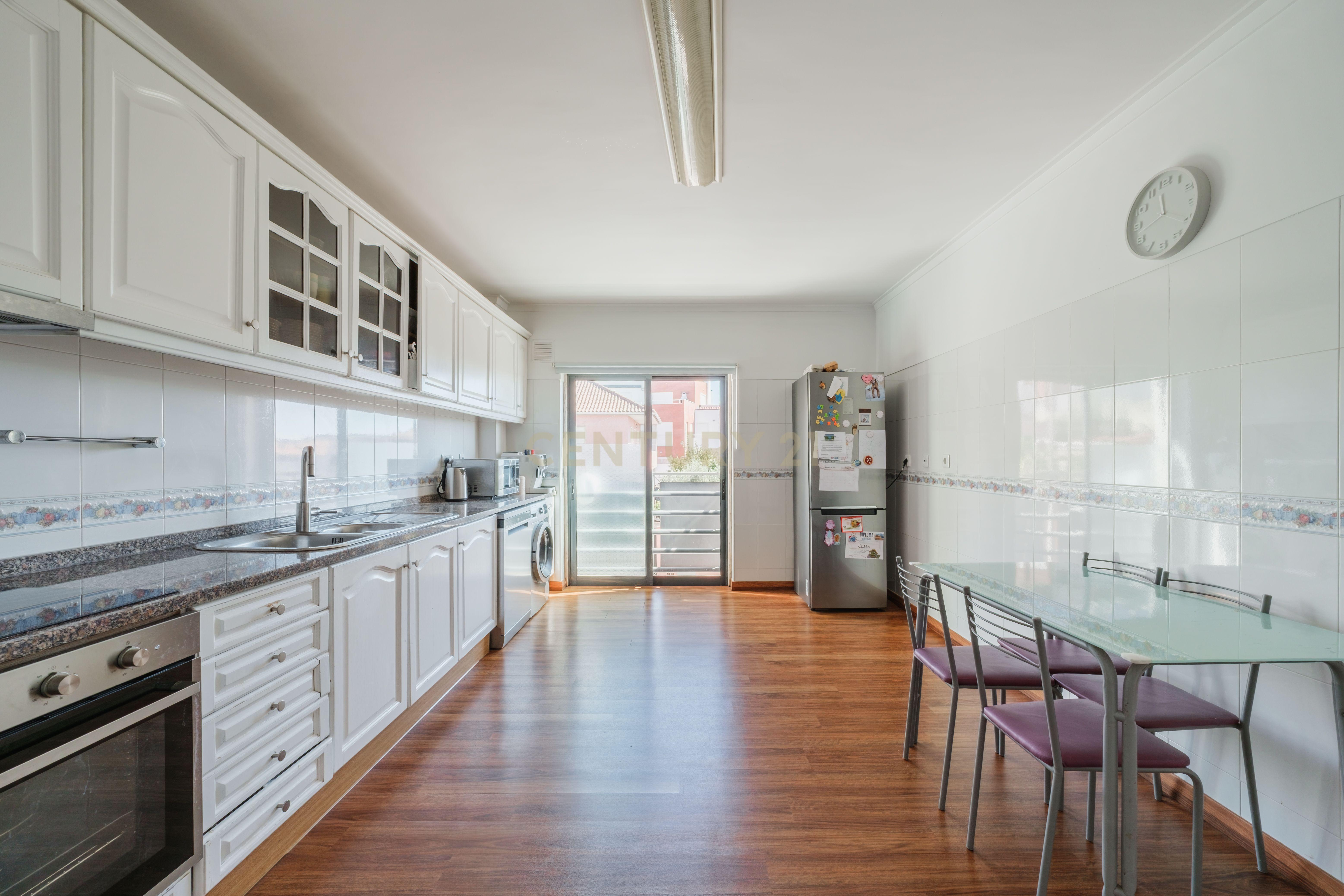 Apartamento T3 à venda em Casal de Cambra, Sintra — foto 2