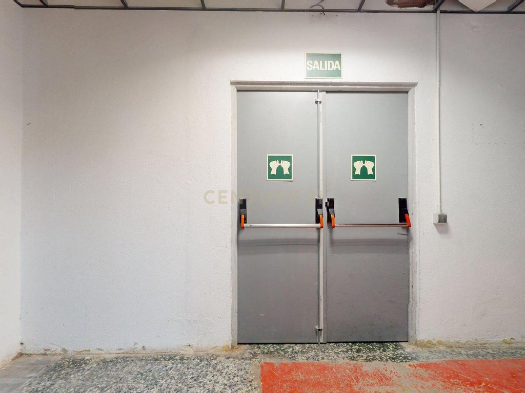Espaçoso imóvel comercial para renovar no centro de Madrid, a apenas 10 minutos da estação de Atocha. - Image 28