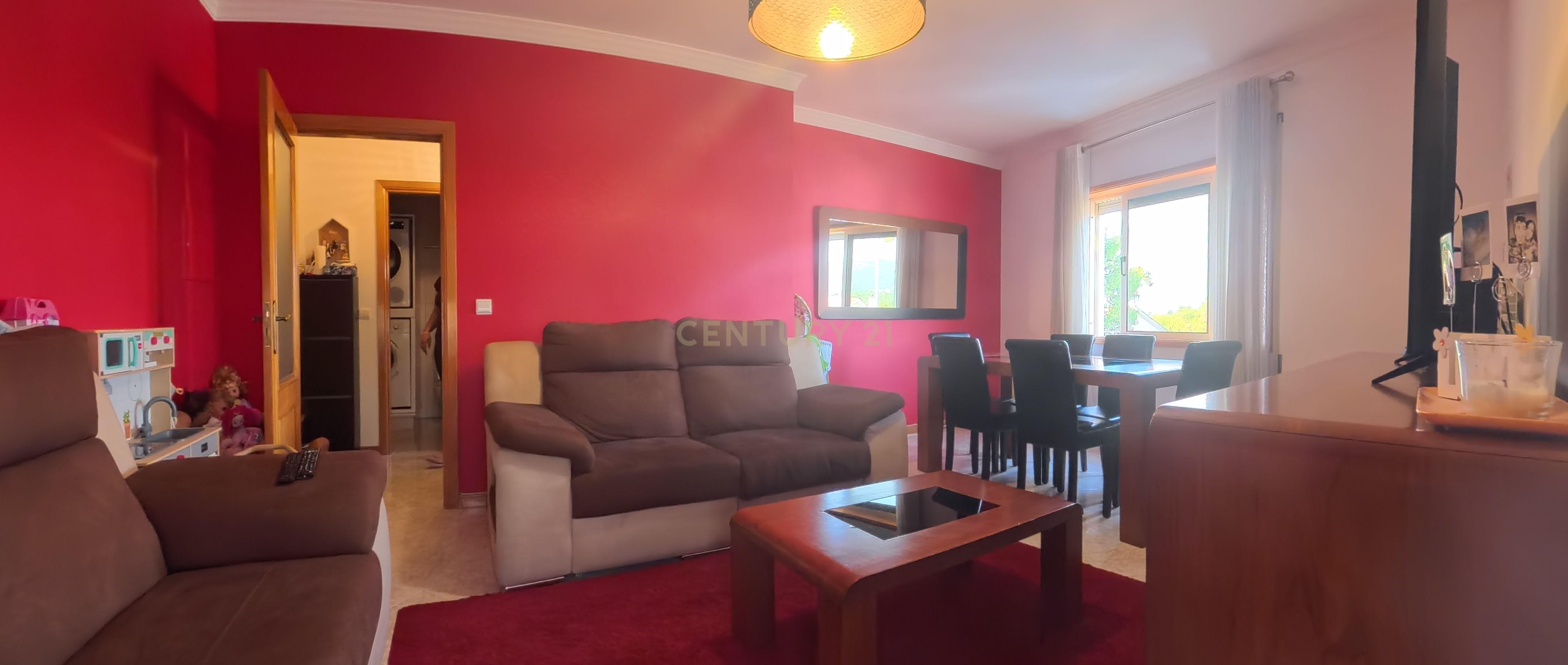 Fotografia 4 de T3 em Forjães com 110 m², Garagem Fechada e Vista Desafogada