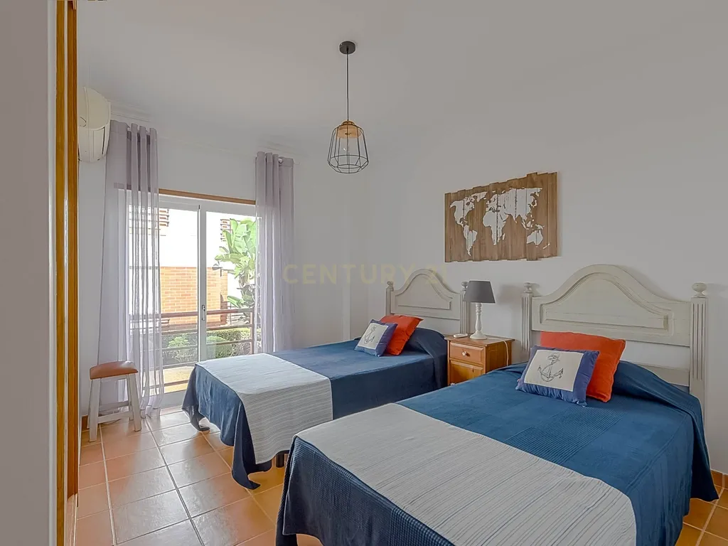 Apartamento T2 com Terraço em Cabanas de Tavira - Image 14