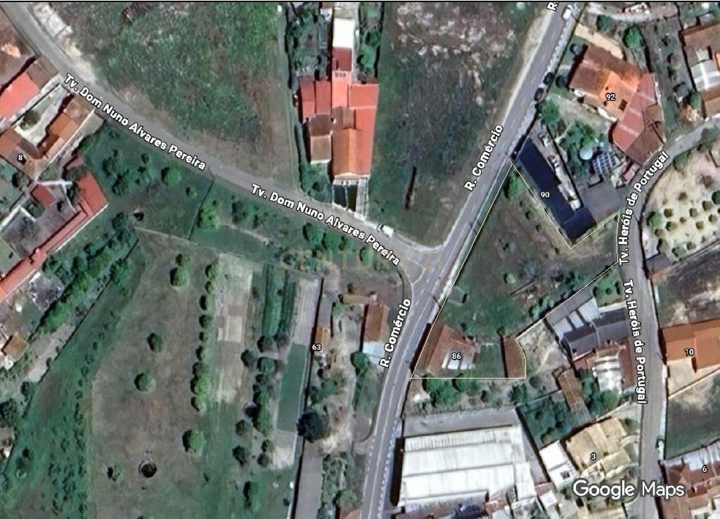 Lote com Viabilidade de Construção — Total 451 m² - Image 13