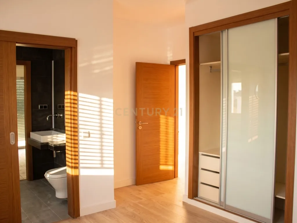 Moradia T3 com Piscina e Vista Mar - Fuzeta, Olhão - Image 22