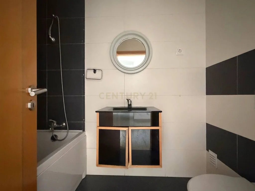 Magnífico Apartamento T4 com Duas Varandas e Arrecadação na Cascalheira, Pinhal Novo - Image 14