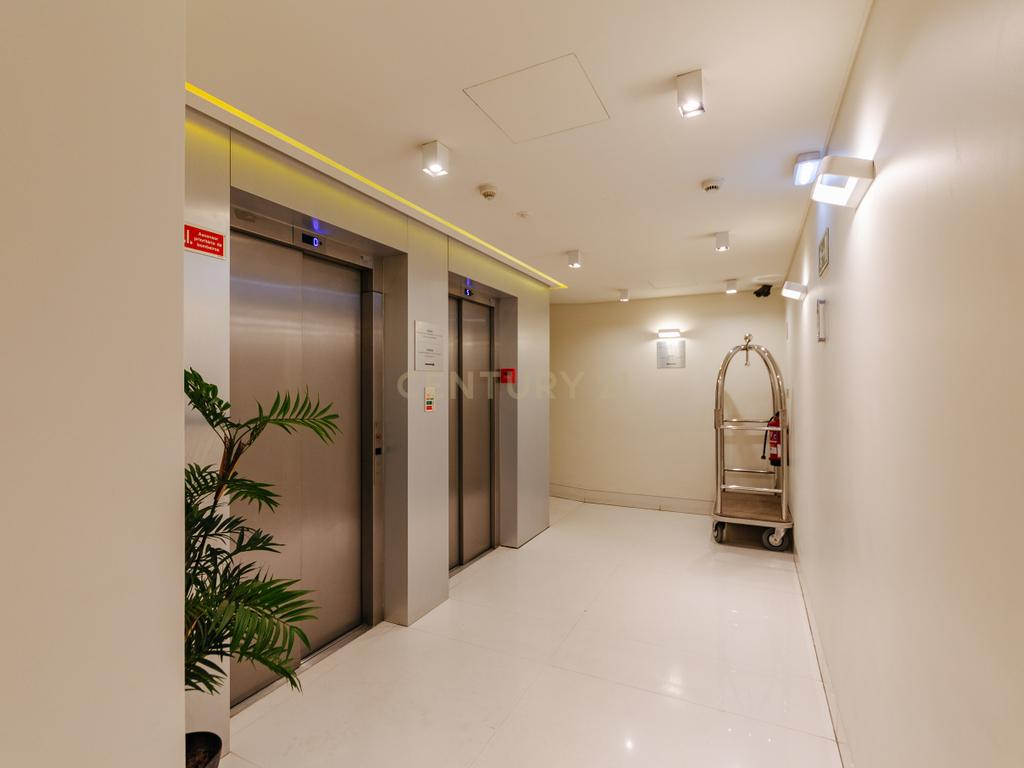 T3 de Luxo no Chiado | 150 m² | Garagem | Varandas - Image 17