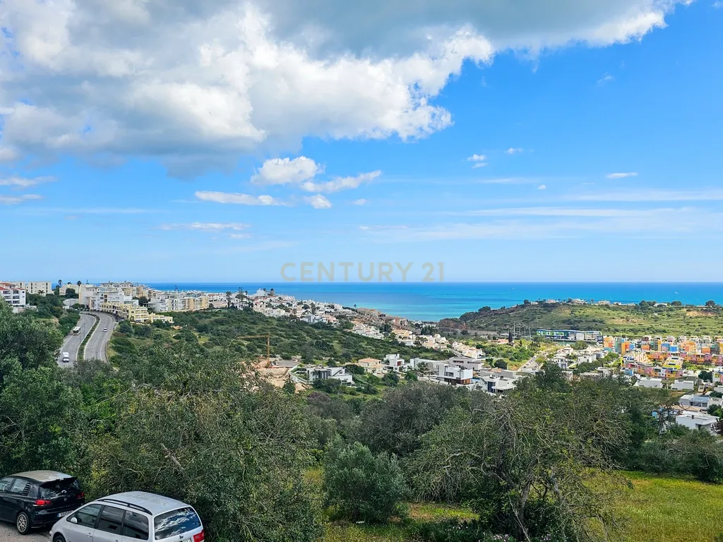 Apartamento T2 | Renovado | Varanda | Vista Mar | Albufeira - Image 4