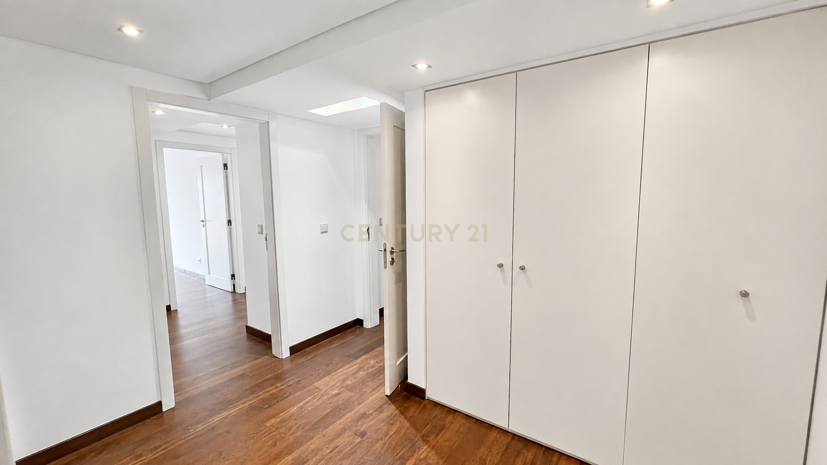Fotografia 4 de Apartamento T4 para arrendar com 280 m² e 3 estacionamentos no Campo Pequeno