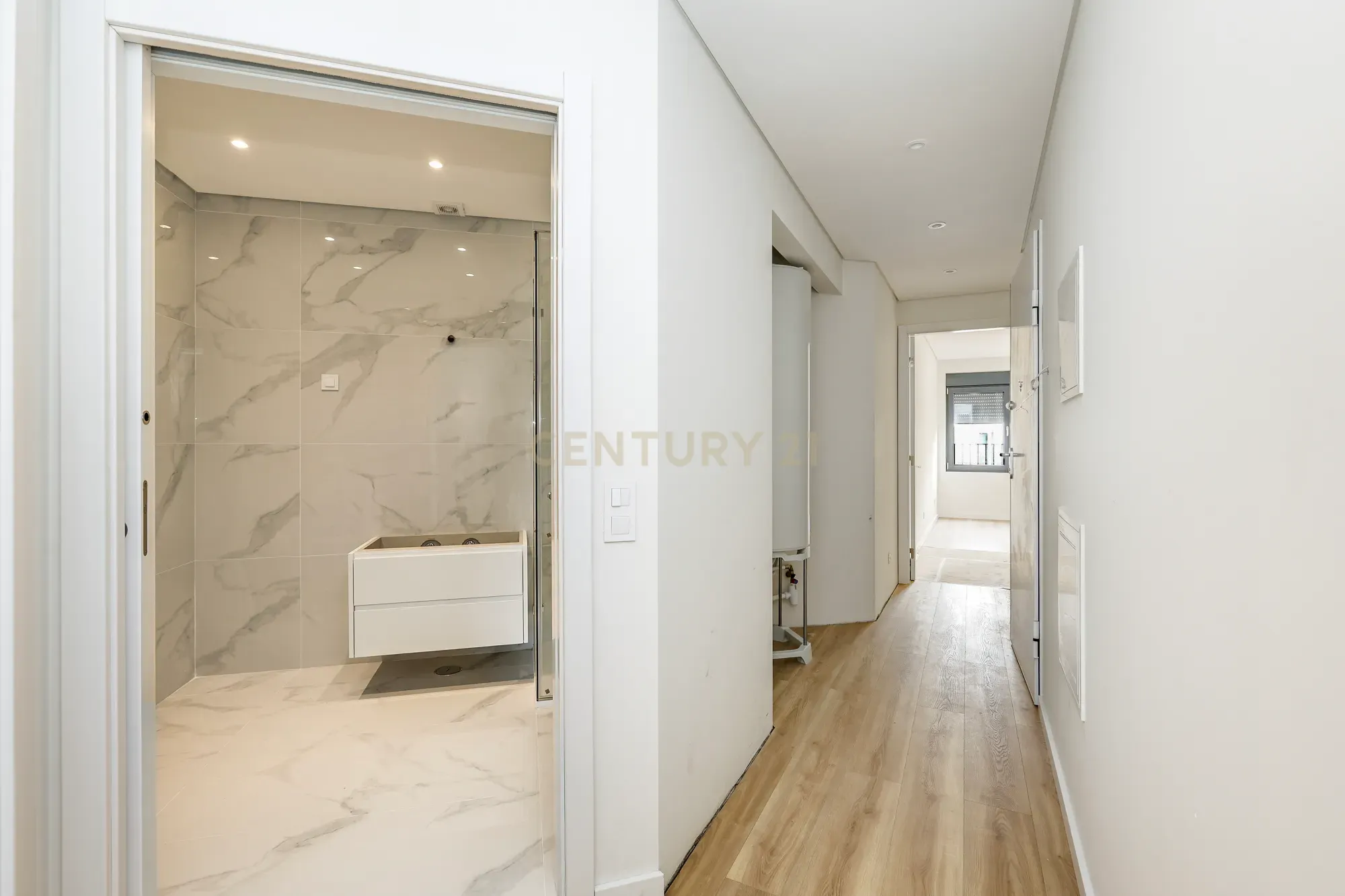Fotografia 4 de Viva o privilégio do Tejo: T3 Duplex exclusivo no coração de Santa Iria de Azóia!
