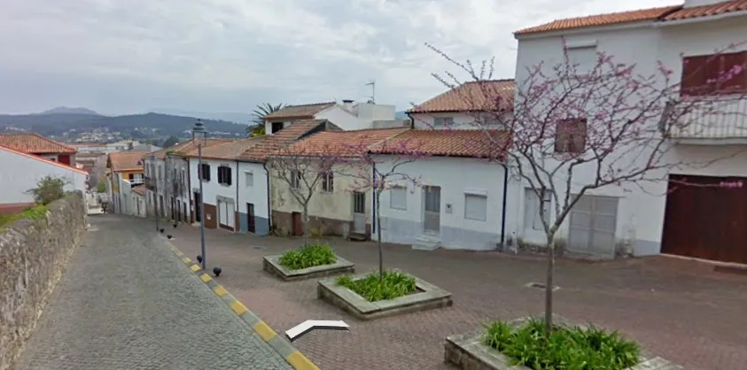 Moradia na zona histórica em Caminha. - Image 1