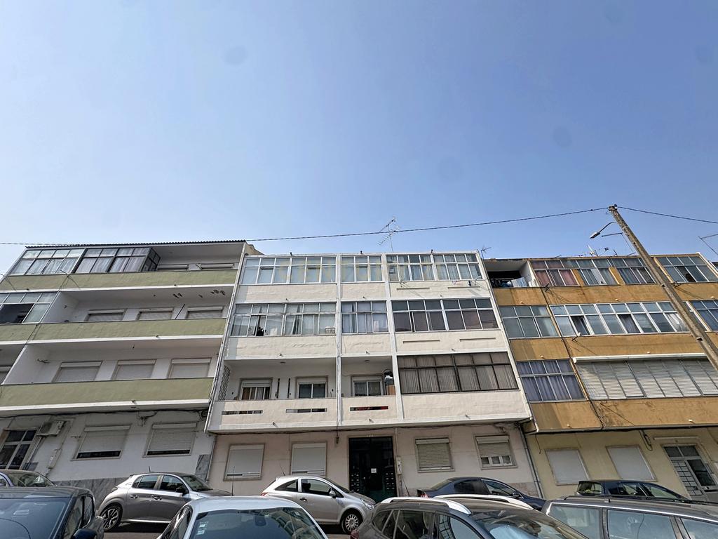 Apart. T3 remodelado em Paio Pires - Image 22