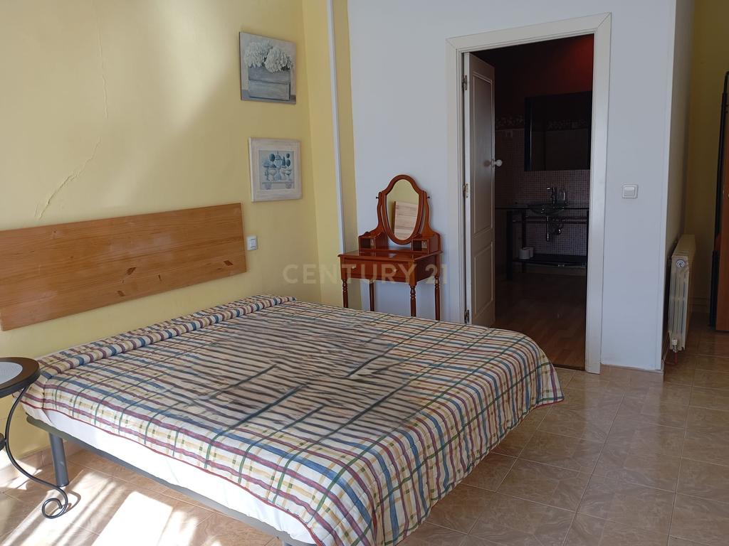 Apartamento Espetacular em Cáceres com Vista e Varandas - Image 9