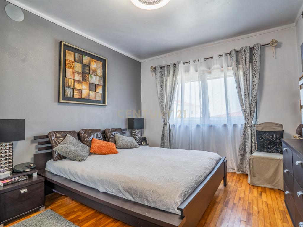 Apartamento Duplex T3+2 com Garagem Box - Image 15
