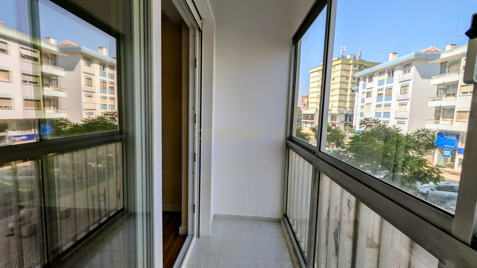 Fotografia 10 de T2 Totalmente Remodelado | 1.º Andar com Elevador | Avenida D. Dinis – Odivelas