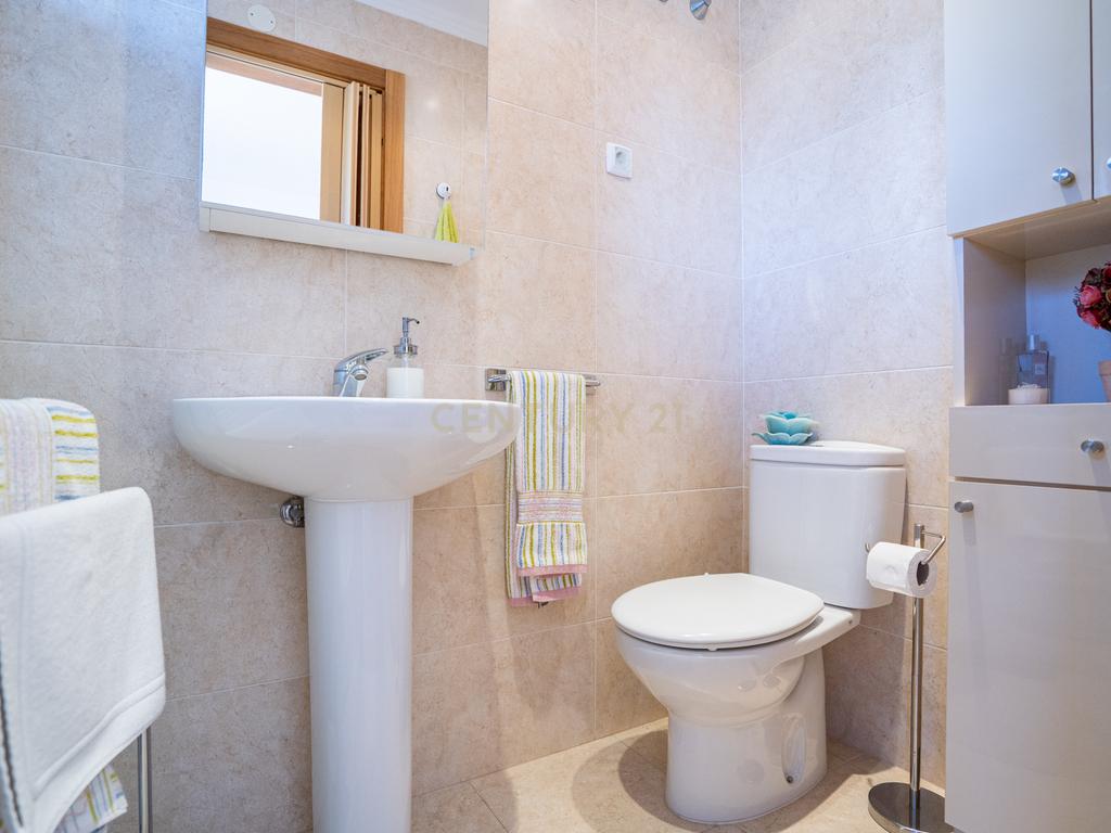 Apartamento T3 Porto Salvo - Image 21