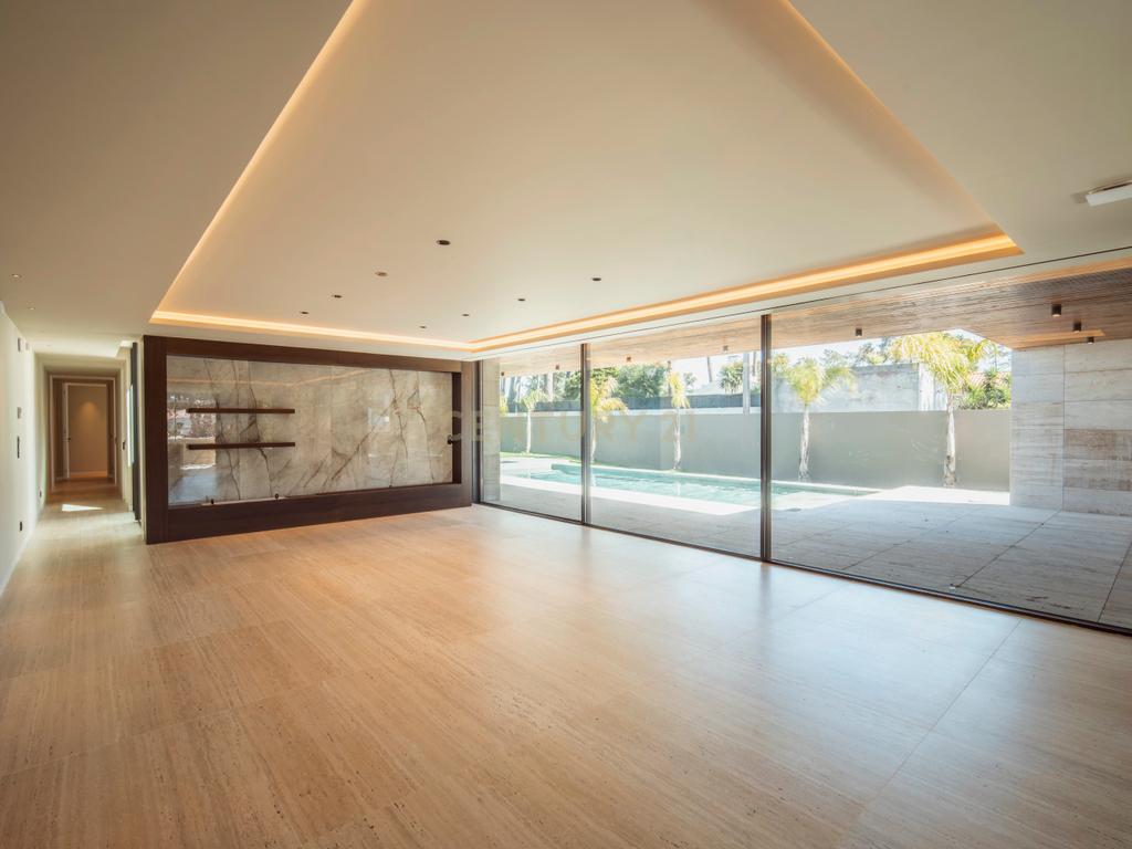 Moradia T4 na Verdizela — Design, Luz e Piscina num Terreno de 1.032 m² - Image 8