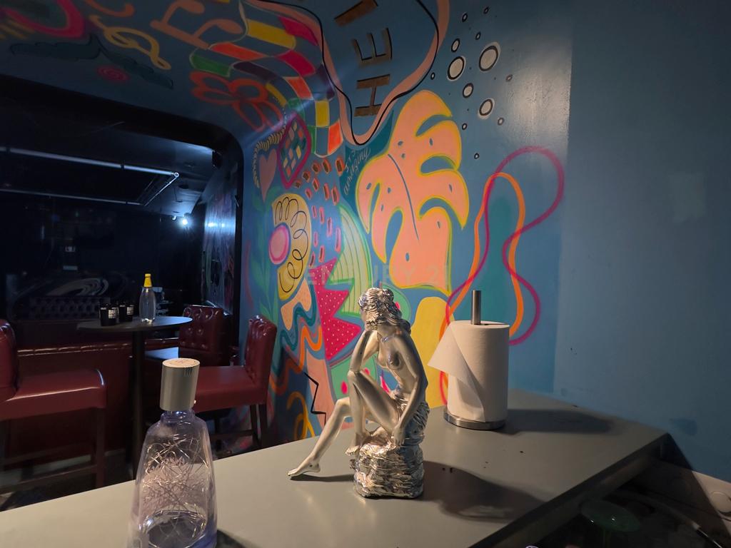 Largo de Santos | Espaço Comercial / Bar / Cafetaria — Sem Trespasse e Pronto a Abrir - Image 24