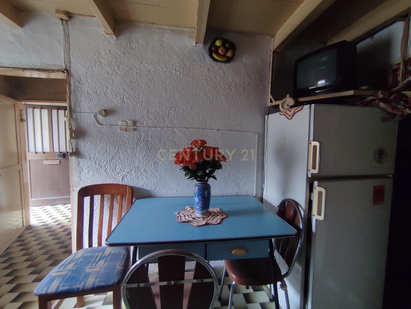 Moradia T2, com anexo em pedra, Tinalhas, Castelo Branco - Image 7