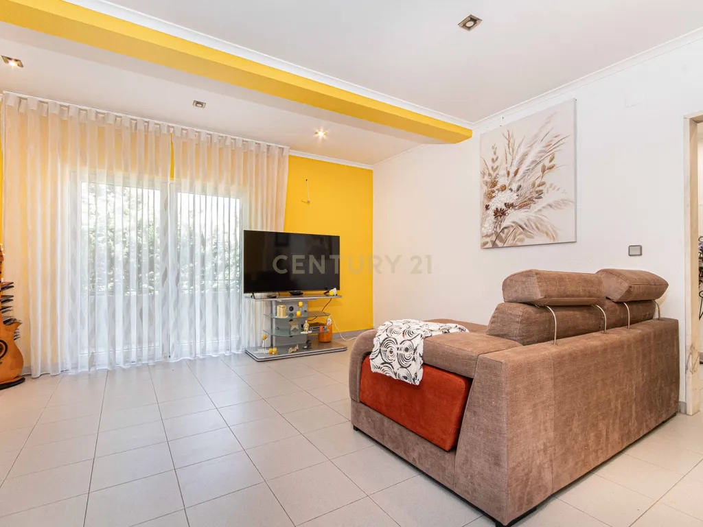 Moradia Exclusiva para Investimento em Quinta do Anjo, Palmela - Image 31