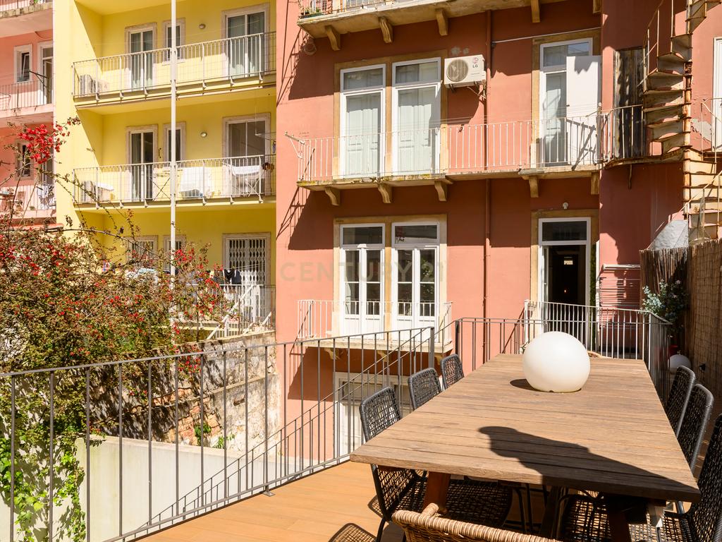 Moderno T3 com Terraço em Avenidas Novas, Lisboa - Image 36