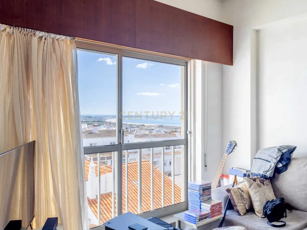 Apartamento T1, Vista Mar, Lagos - Image 1