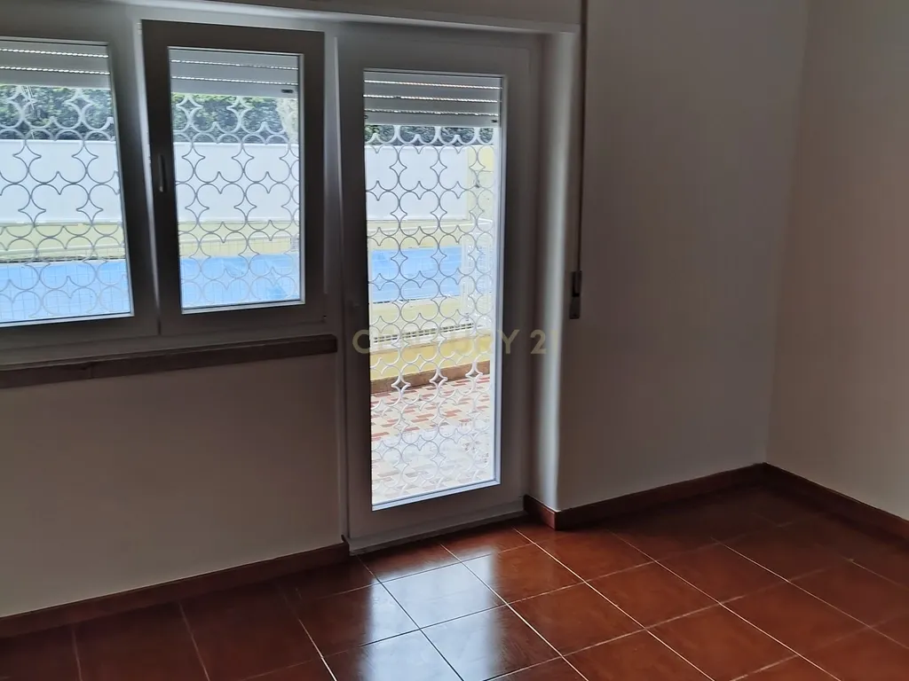 Apartamento (andar de moradia)T4 na Quinta da Alagoa em Carcavelos com Jardim e Piscina Comum - Image 39