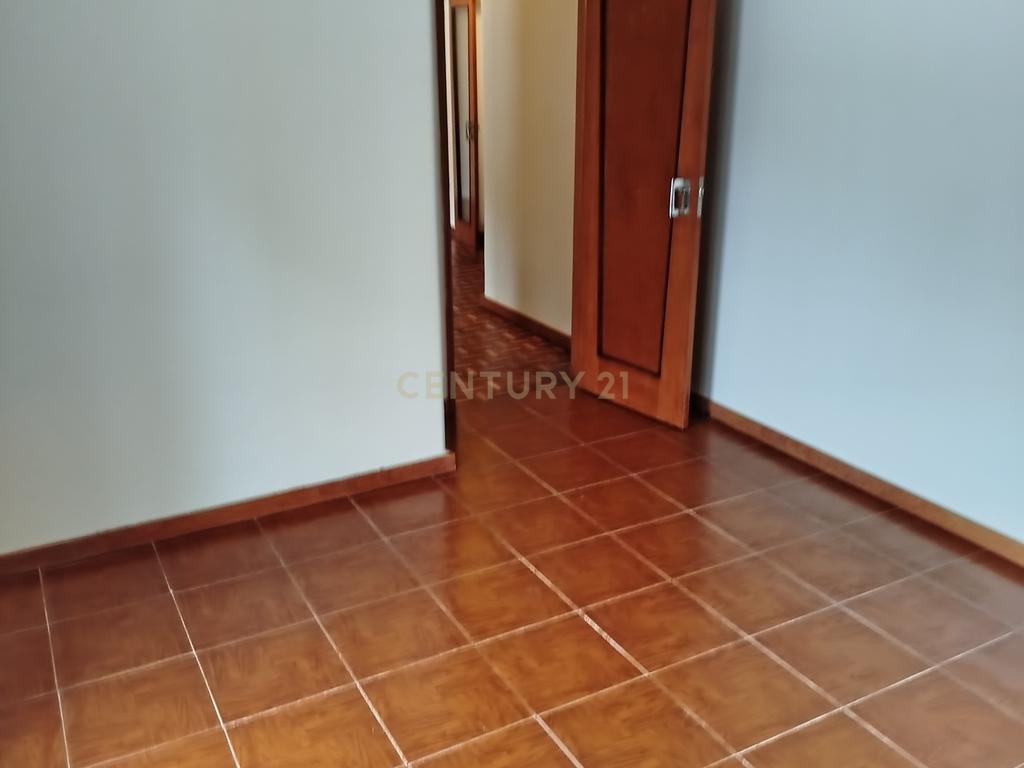 Apartamento (andar de moradia)T4 na Quinta da Alagoa em Carcavelos com Jardim e Piscina Comum - Image 38