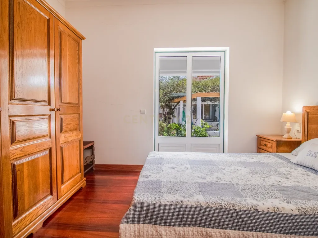 Moradia térrea T3+T0 com piscina, garagem e terreno com 2.257 m², no Ervedal, em Quiaios - Image 24