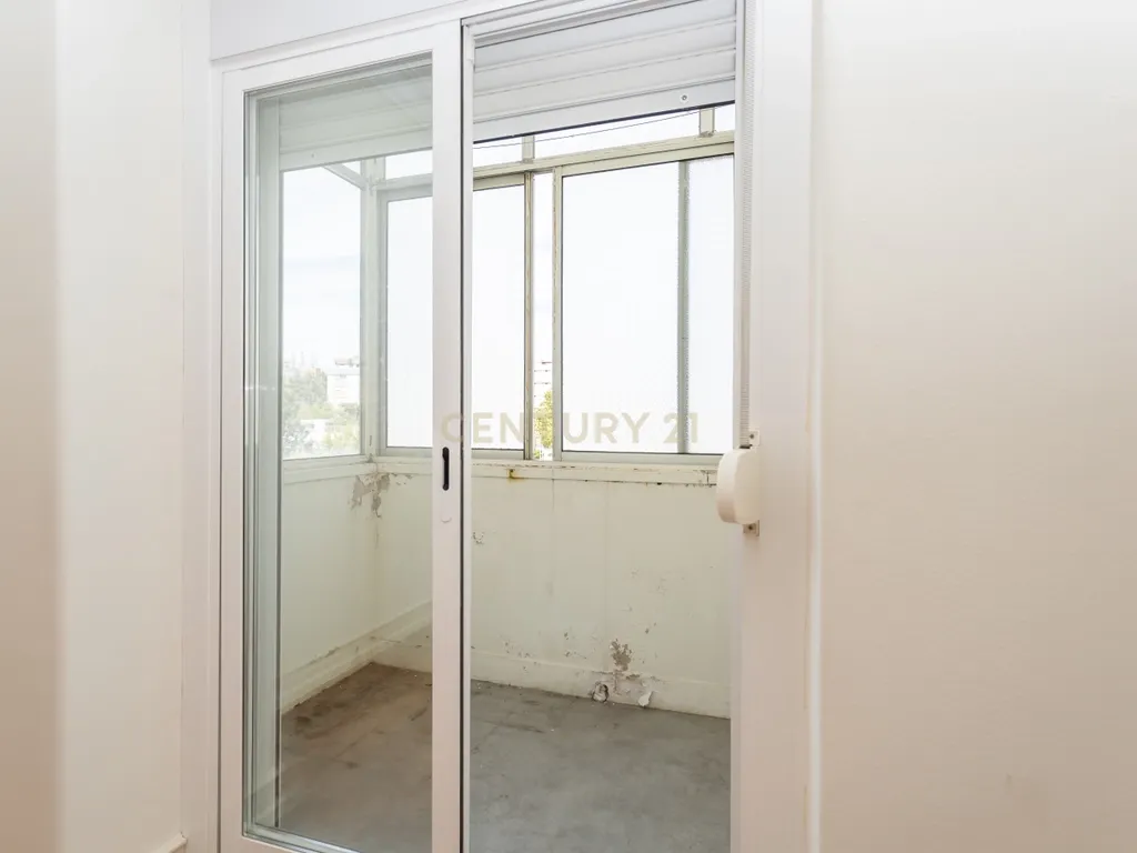 Apartamento T2 em Avenidas Novas, Lisboa - Image 16