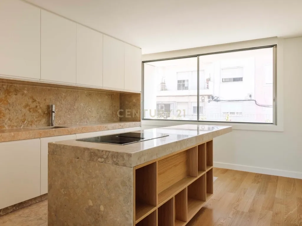 Moradia de Luxo com Vista para o Tejo - Alto Santo Amaro - Image 6