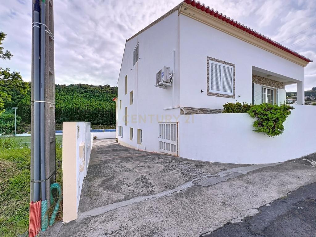 Casa T4 com Vista Mar em Povoação, Ilha de São Miguel - Image 4