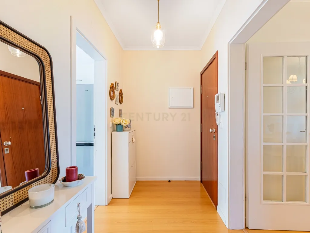 Apartamento T3 Remodelado na Horta dos Vimes - Viva com Conforto e Qualidade em Alenquer. - Image 7