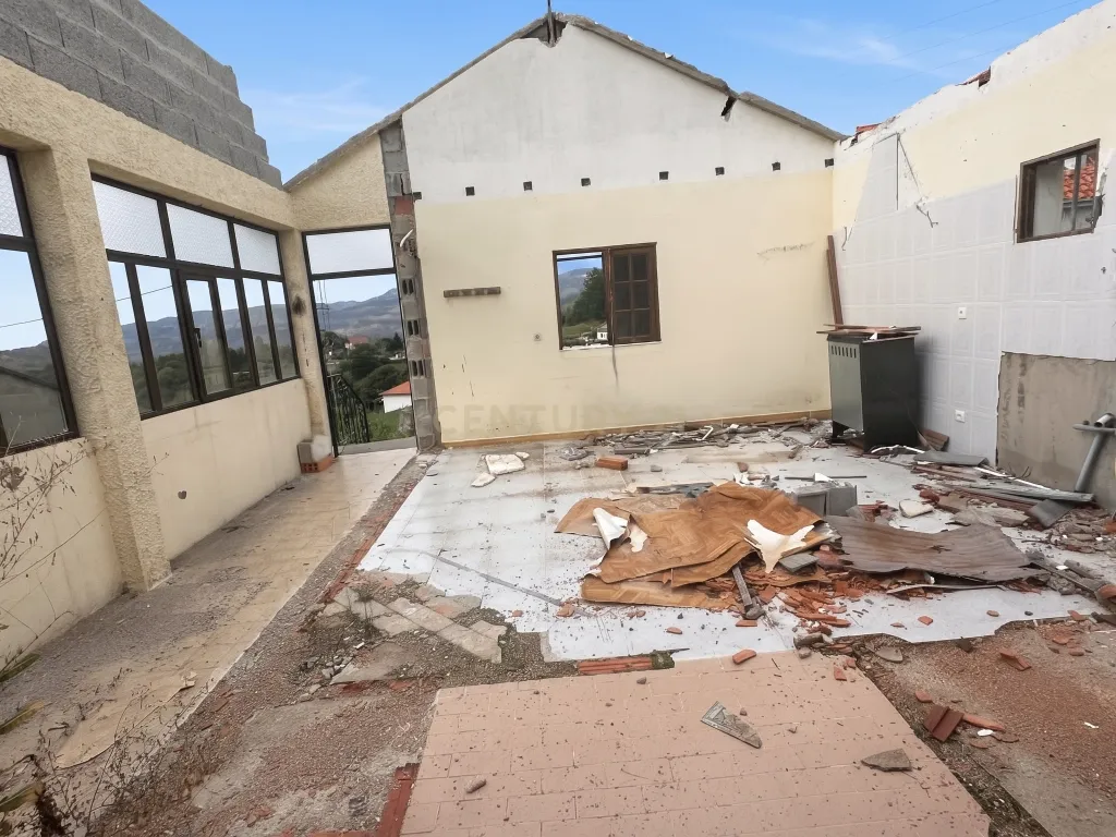 Magnífica Casa com Terreno e Projeto Aprovado no Coração do Gerês - Image 38