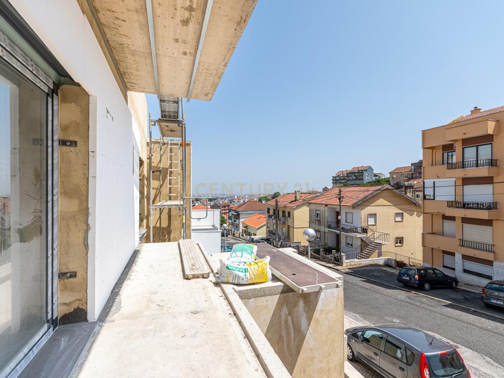 MORADIA NOVA A ESTREAR EM ODIVELAS / CANEÇAS - Image 58